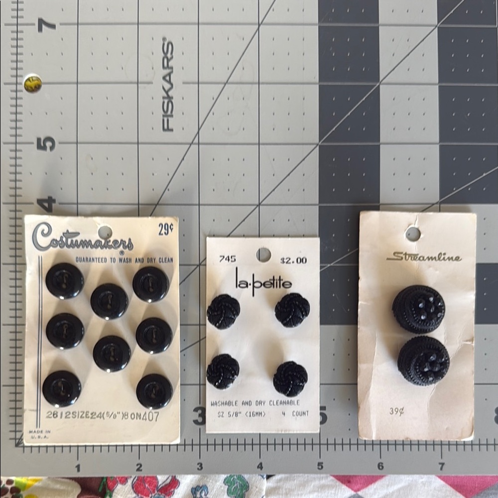Lot of 3 Vintage Black Button Cards – Costumakers, La Petite (Made in Italy)